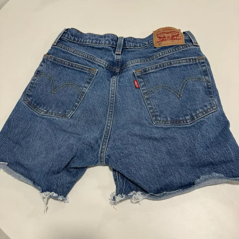 Women’s Levi’s 501 Denim Shorts Size W27 (cut Into‎ Shorts)